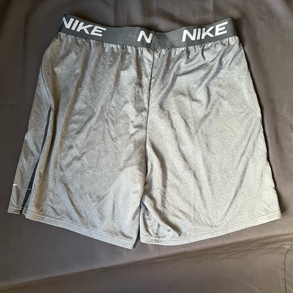 NWOT Nike Dri-Fit Training Short Basketball Size...Extra Large & XX Large - Picture 3 of 8